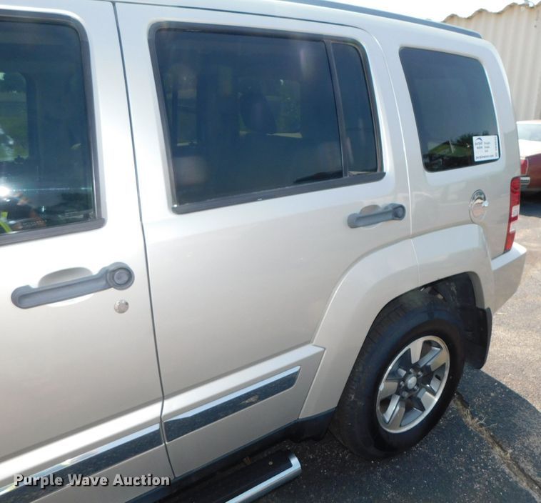 image for item DK8645 2008 Jeep Liberty  SUV