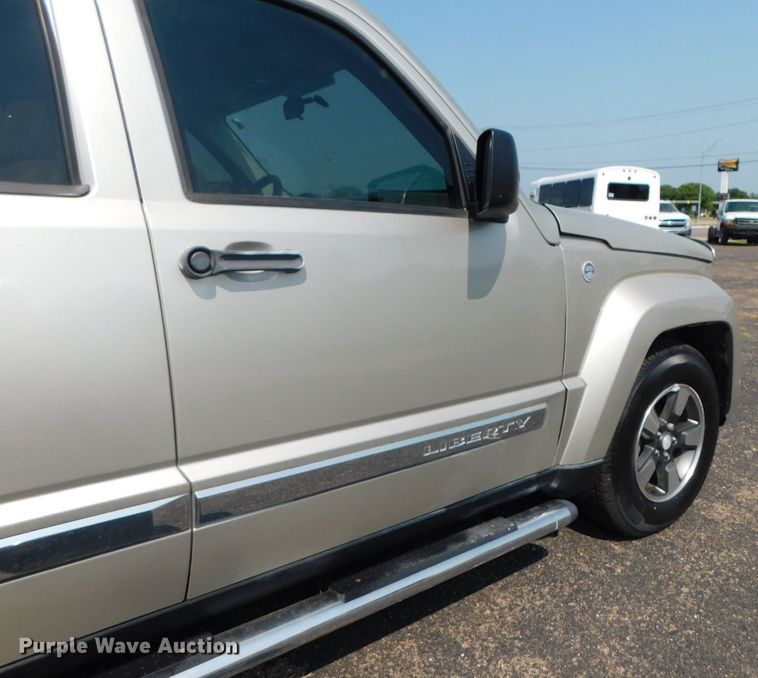 image for item DK8645 2008 Jeep Liberty  SUV