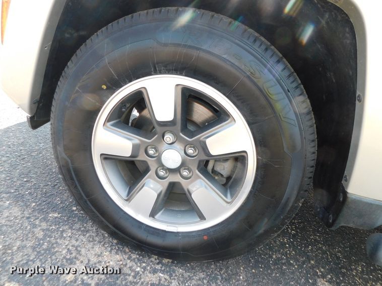 image for item DK8645 2008 Jeep Liberty  SUV