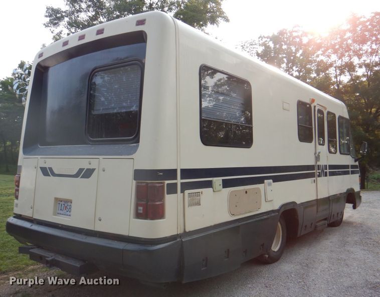 image for item DL0085 1988 Winnebago Chiefton  RV