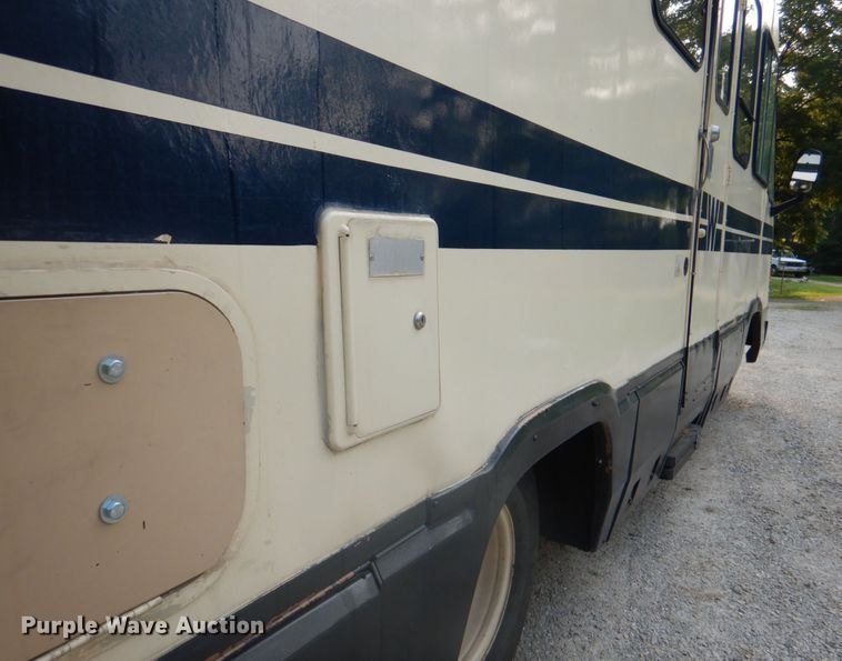 image for item DL0085 1988 Winnebago Chiefton  RV