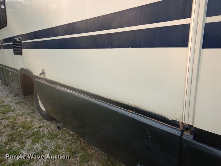 image for item DL0085 1988 Winnebago Chiefton  RV