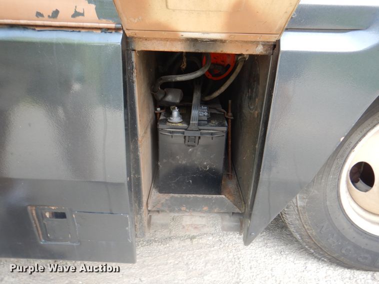 image for item DL0085 1988 Winnebago Chiefton  RV