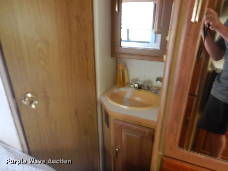 image for item DL0085 1988 Winnebago Chiefton  RV