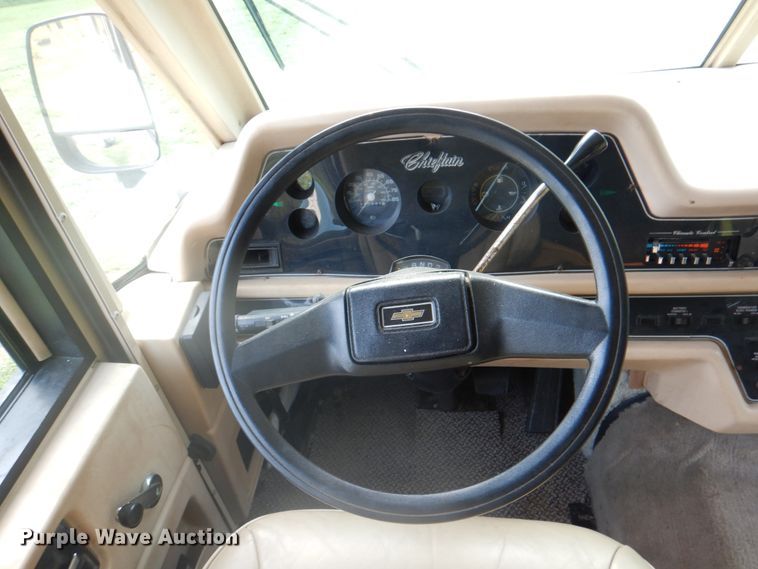 image for item DL0085 1988 Winnebago Chiefton  RV