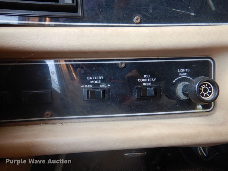 image for item DL0085 1988 Winnebago Chiefton  RV