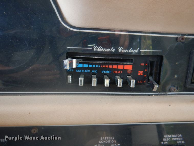 image for item DL0085 1988 Winnebago Chiefton  RV