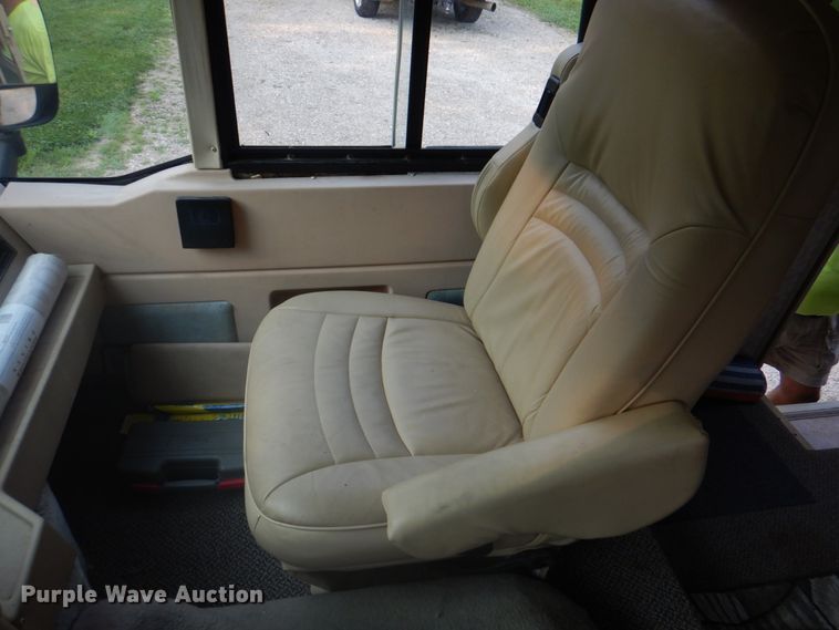 image for item DL0085 1988 Winnebago Chiefton  RV