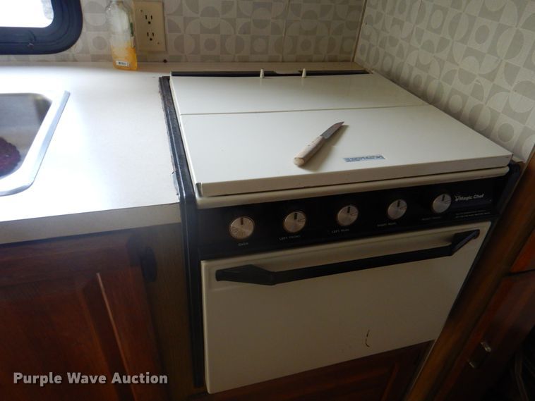 image for item DL0085 1988 Winnebago Chiefton  RV