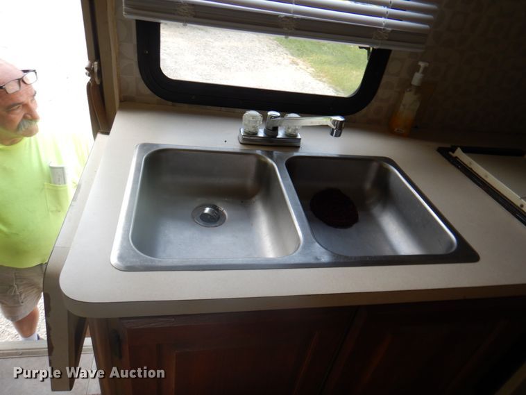 image for item DL0085 1988 Winnebago Chiefton  RV