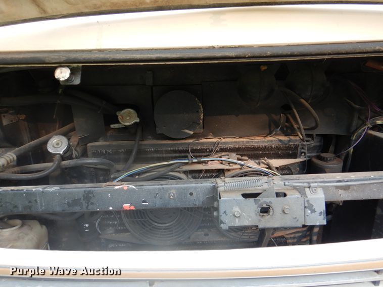 image for item DL0085 1988 Winnebago Chiefton  RV