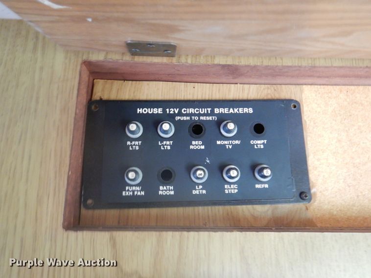 image for item DL0085 1988 Winnebago Chiefton  RV