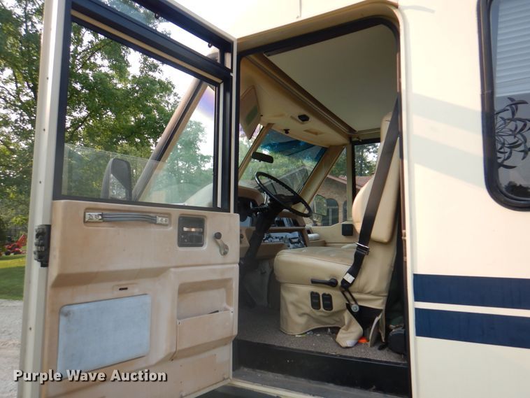 image for item DL0085 1988 Winnebago Chiefton  RV