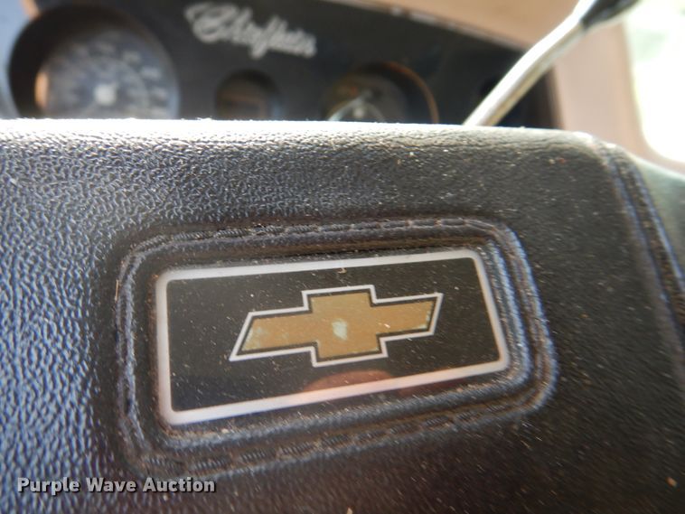 image for item DL0085 1988 Winnebago Chiefton  RV