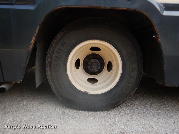 image for item DL0085 1988 Winnebago Chiefton  RV