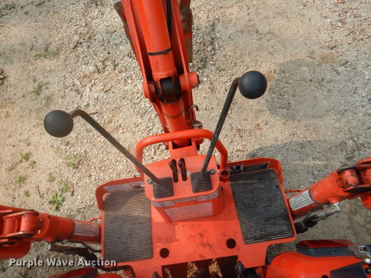 image for item DL0086 Kubota BX24D  tractor