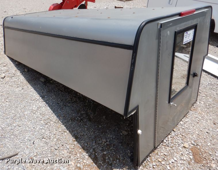 image for item DL0507 Pickup truck topper