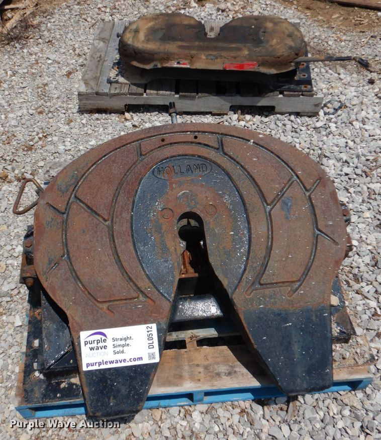 image for item DL0512 (2) fifth wheel plates