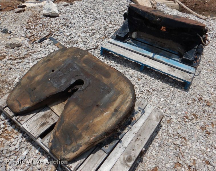 image for item DL0512 (2) fifth wheel plates