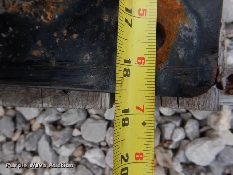 image for item DL0512 (2) fifth wheel plates