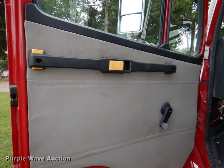 image for item DL0516 1994 Freightliner FL80  hazmat support truck