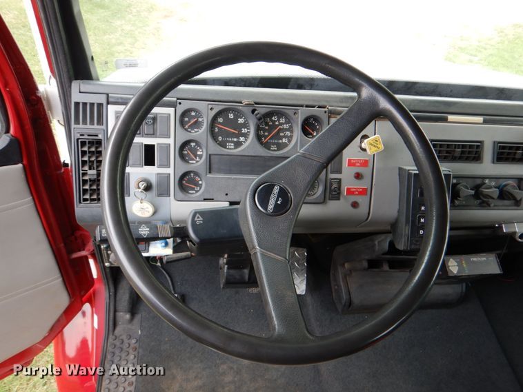 image for item DL0516 1994 Freightliner FL80  hazmat support truck