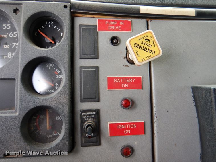 image for item DL0516 1994 Freightliner FL80  hazmat support truck