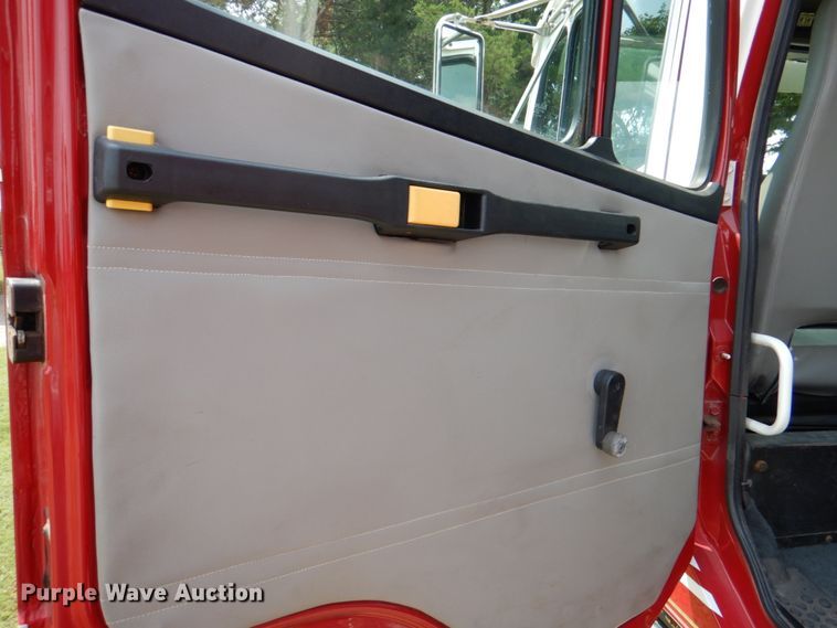 image for item DL0516 1994 Freightliner FL80  hazmat support truck