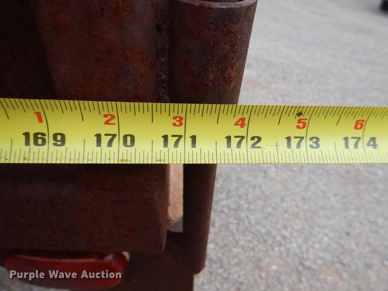 image for item DL0519 1981 International 1754  dump flatbed truck