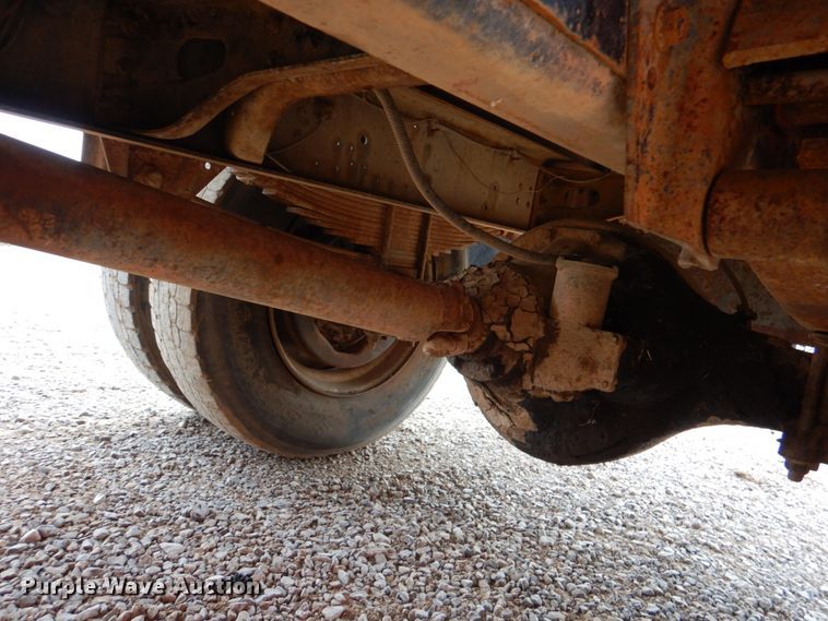 image for item DL0519 1981 International 1754  dump flatbed truck