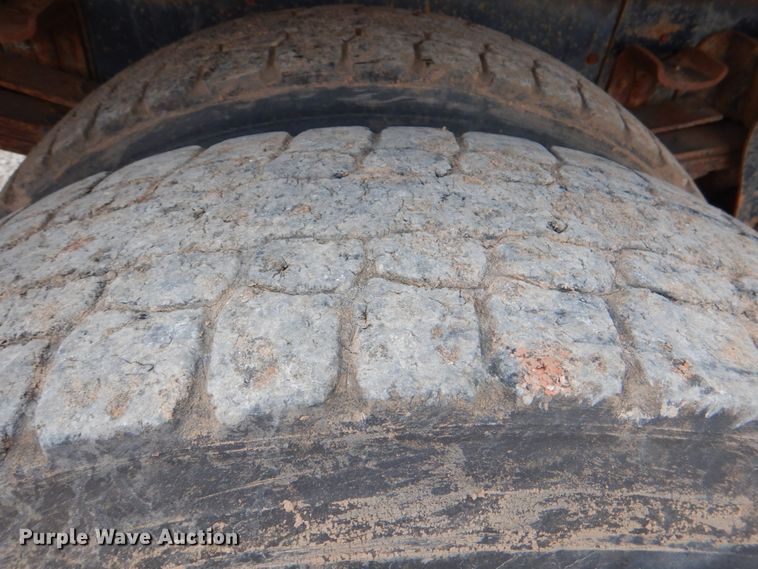 image for item DL0519 1981 International 1754  dump flatbed truck