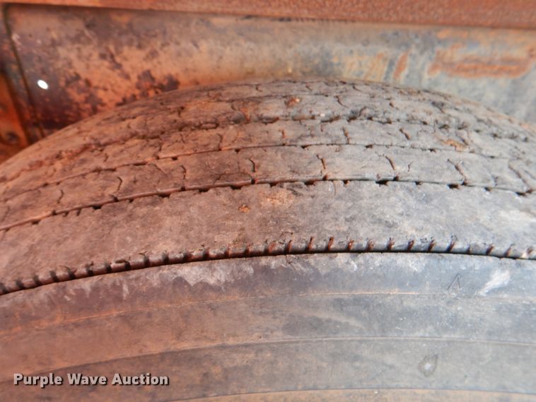 image for item DL0519 1981 International 1754  dump flatbed truck