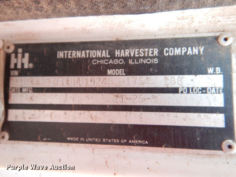 image for item DL0519 1981 International 1754  dump flatbed truck