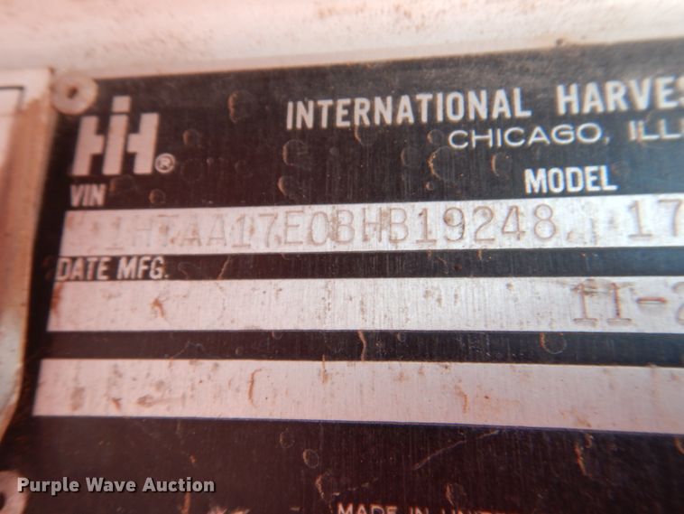 image for item DL0519 1981 International 1754  dump flatbed truck