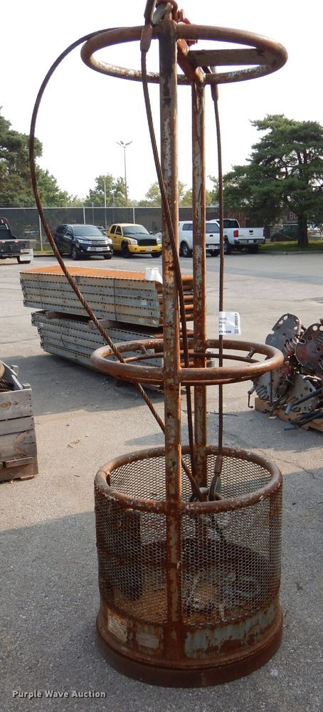 image for item DM0584 Man basket