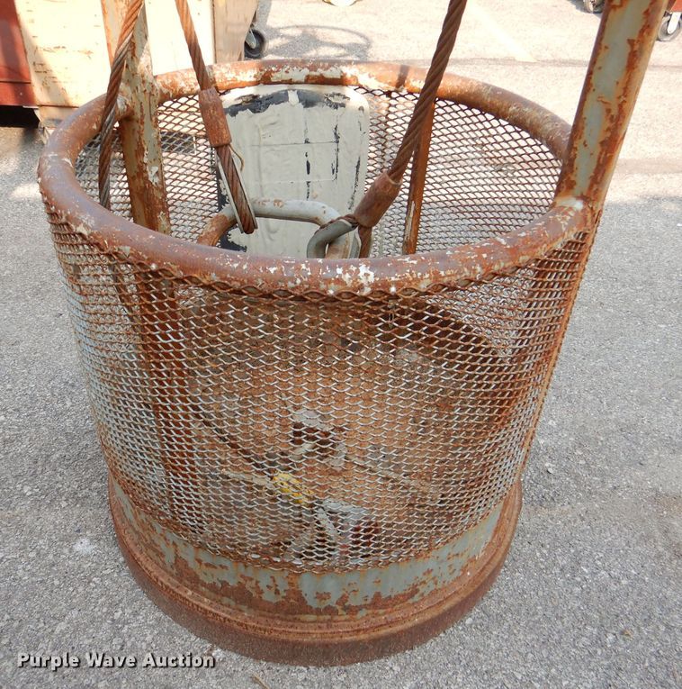 image for item DM0584 Man basket