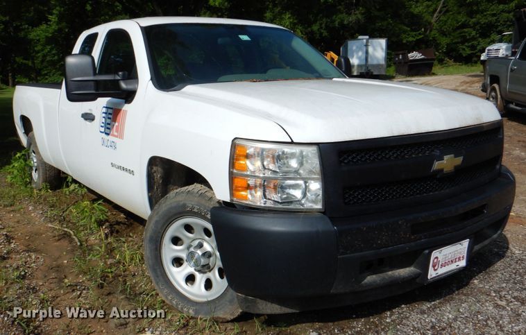 image for item DM3835 2013 Chevrolet Silverado 1500  Ext. Cab pickup truck