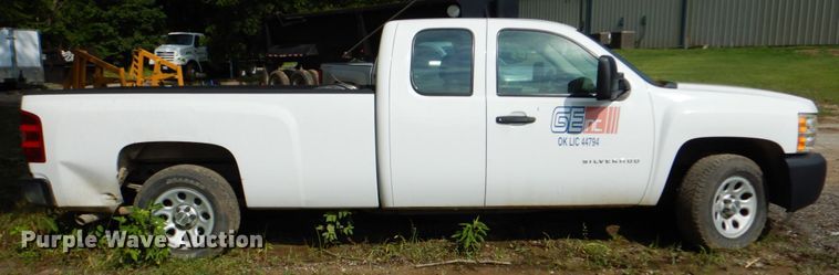 image for item DM3835 2013 Chevrolet Silverado 1500  Ext. Cab pickup truck