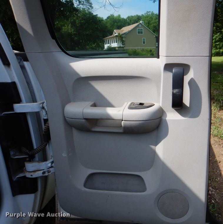 image for item DM3835 2013 Chevrolet Silverado 1500  Ext. Cab pickup truck