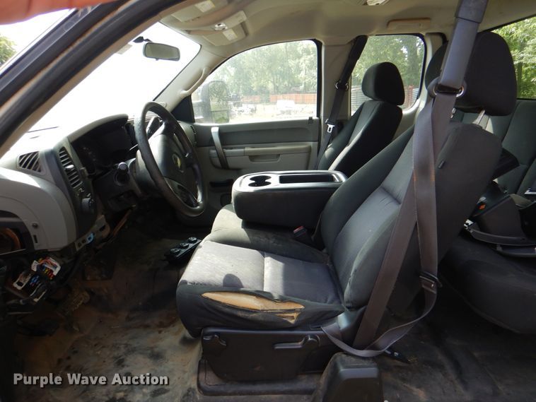 image for item DM3835 2013 Chevrolet Silverado 1500  Ext. Cab pickup truck