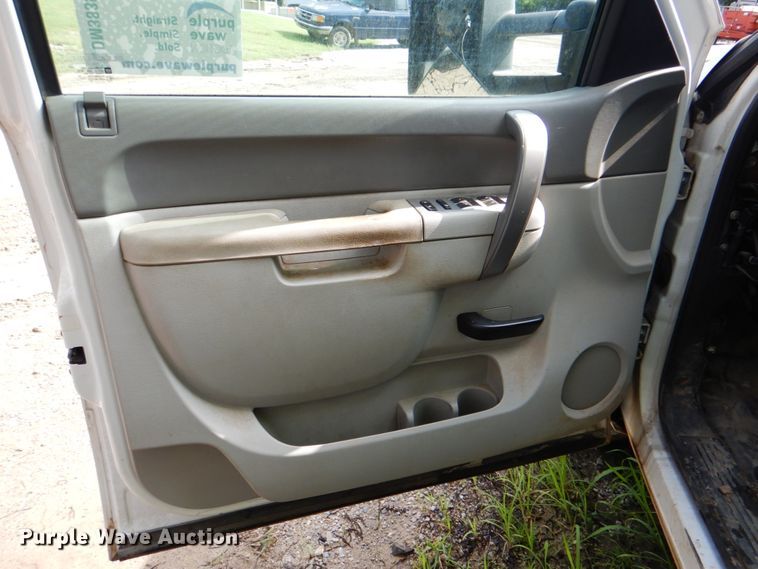 image for item DM3835 2013 Chevrolet Silverado 1500  Ext. Cab pickup truck