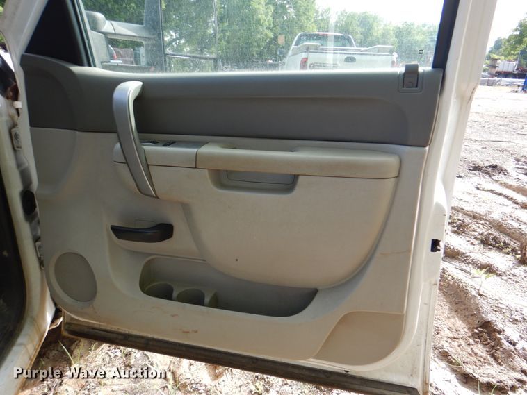 image for item DM3835 2013 Chevrolet Silverado 1500  Ext. Cab pickup truck