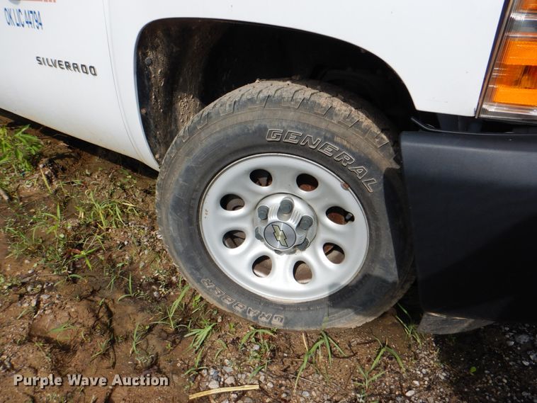 image for item DM3835 2013 Chevrolet Silverado 1500  Ext. Cab pickup truck