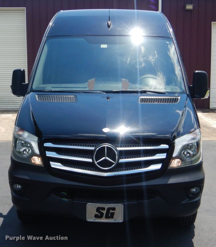 image for item DM3907 2015 Mercedes Benz Sprinter 3500  party bus