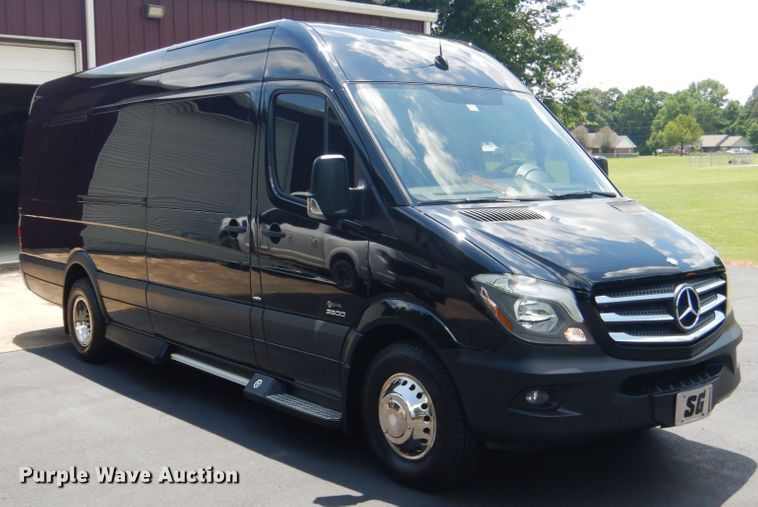 image for item DM3907 2015 Mercedes Benz Sprinter 3500  party bus