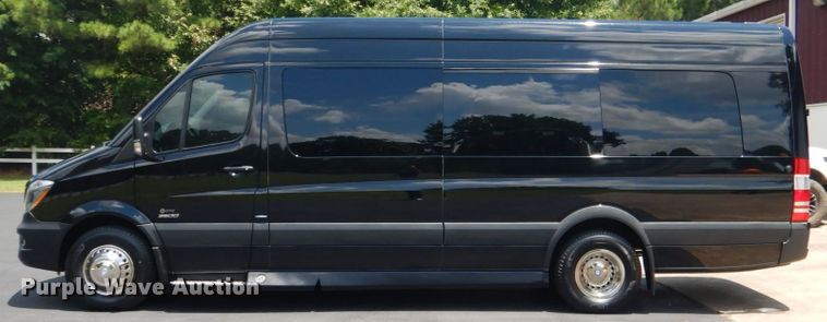 image for item DM3907 2015 Mercedes Benz Sprinter 3500  party bus
