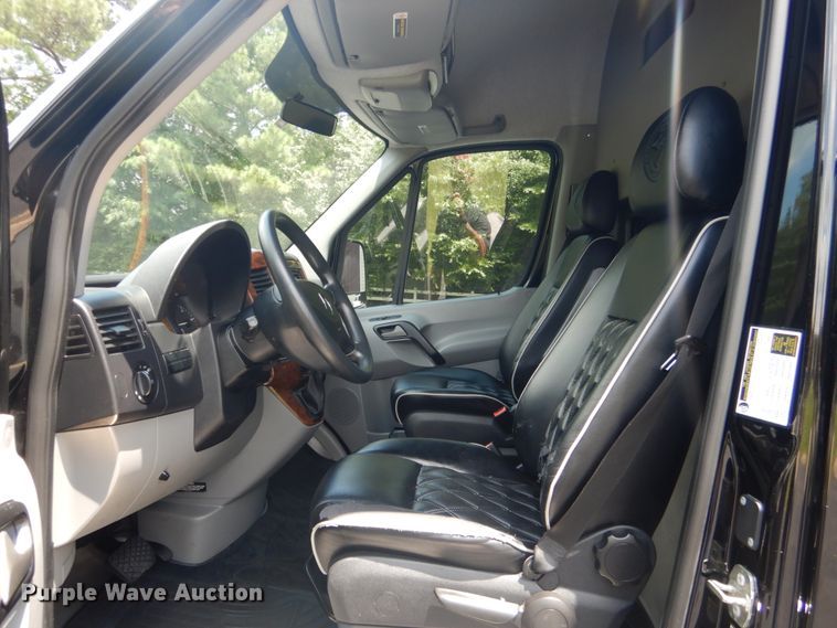 image for item DM3907 2015 Mercedes Benz Sprinter 3500  party bus