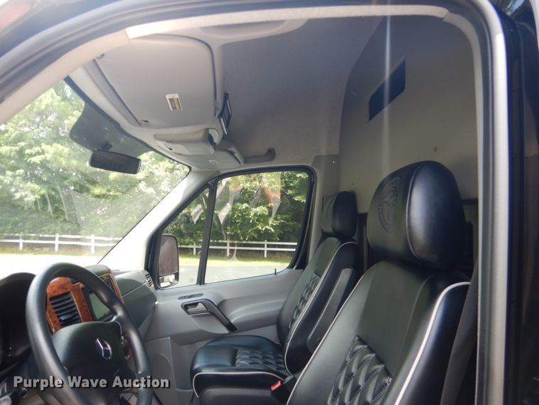 image for item DM3907 2015 Mercedes Benz Sprinter 3500  party bus