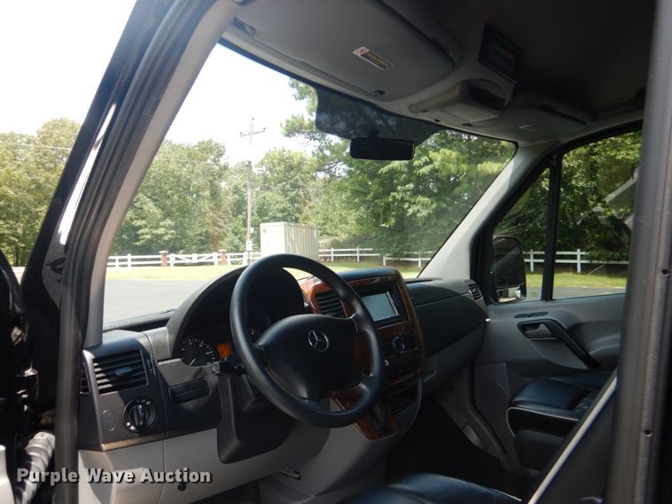 image for item DM3907 2015 Mercedes Benz Sprinter 3500  party bus