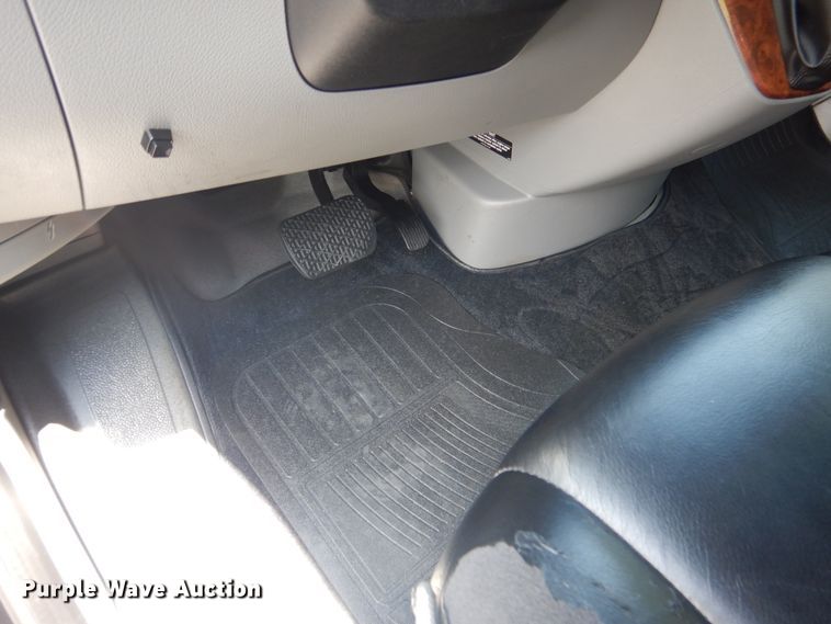 image for item DM3907 2015 Mercedes Benz Sprinter 3500  party bus